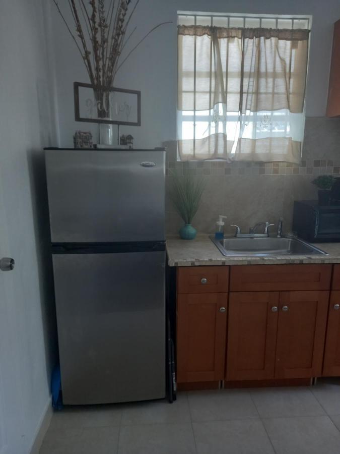 A Taste Of Paradise - Vacation Rentals Close To Us Embassy & Restaurants 拿骚 外观 照片