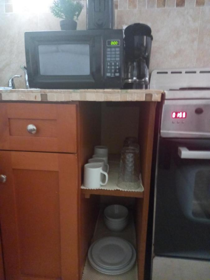 A Taste Of Paradise - Vacation Rentals Close To Us Embassy & Restaurants 拿骚 外观 照片