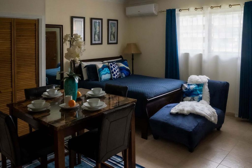 A Taste Of Paradise - Vacation Rentals Close To Us Embassy & Restaurants 拿骚 外观 照片